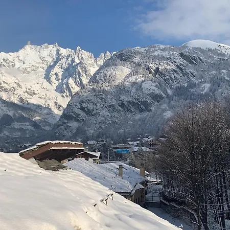 شقة Mansardacourmayeur كورمايور